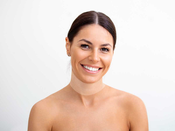 Indulge in luxury skincare with our Neck Sheet Mask infused with Native Collagen and Hyaluronic Acid. Nourish and rejuvenate for a smoother, firmer neck area.